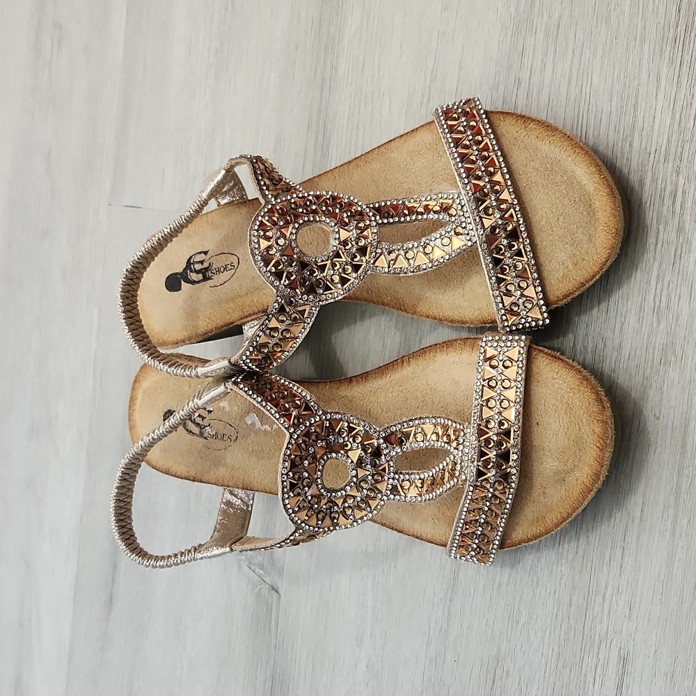 ✨️ Low Heel Wedge Sandals ✨️
